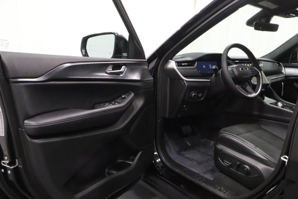2025 Jeep Grand Cherokee L Altitude - Photo 11