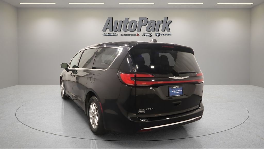 Certified 2024 Chrysler Pacifica Touring L Minivan/Van