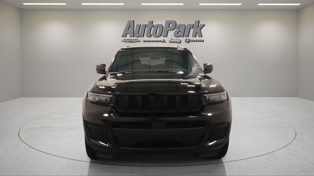 New 2025 Jeep Grand Cherokee Laredo Sport Utility