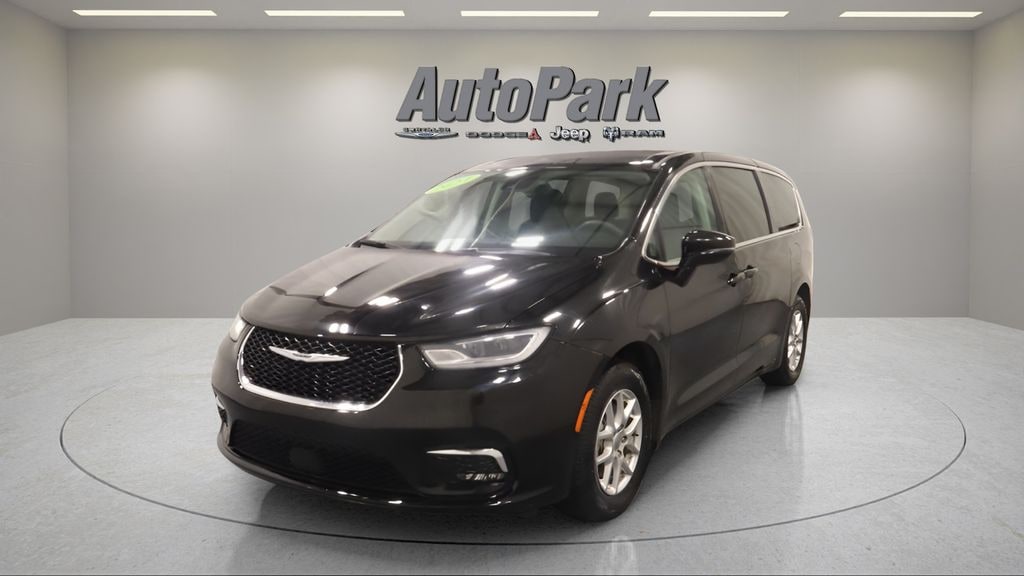 Certified 2024 Chrysler Pacifica Touring L Minivan/Van