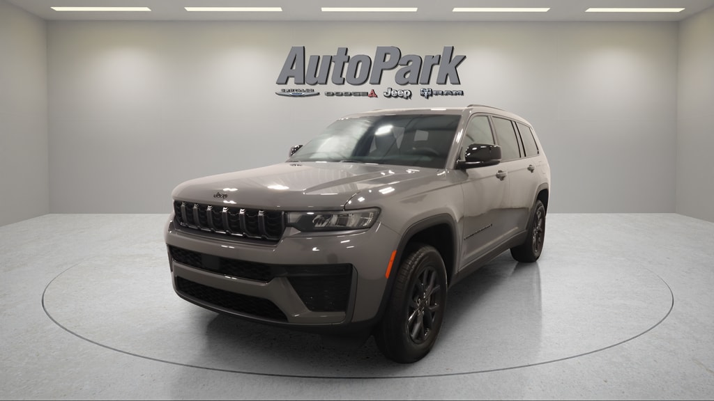 New 2027 Jeep Grand Cherokee Laredo Sport Utility