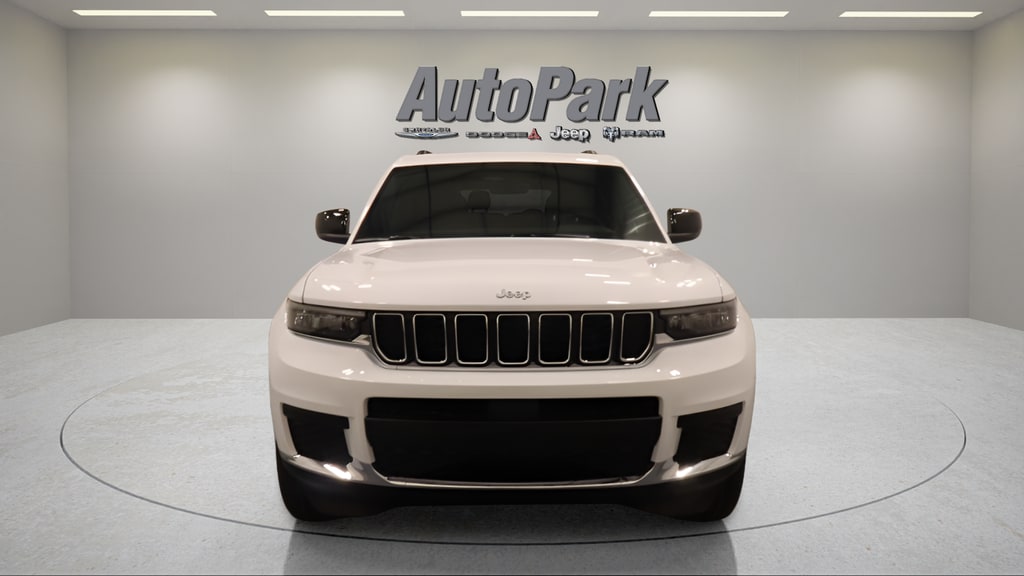 New 2026 Jeep Grand Cherokee Laredo Sport Utility