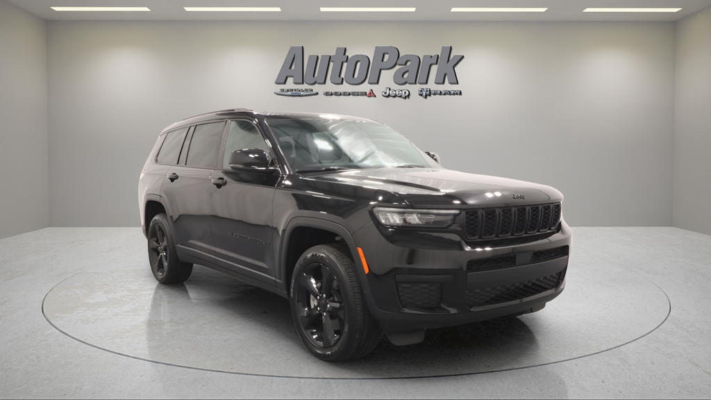New 2025 Jeep Grand Cherokee Laredo Sport Utility