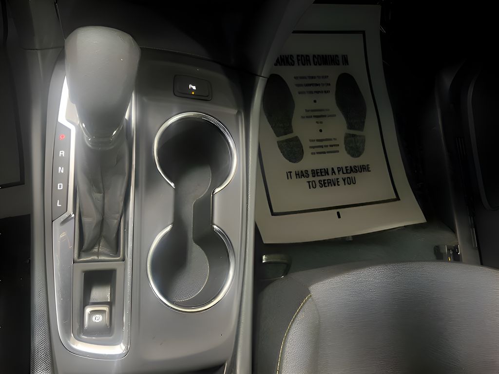 2024 Chevrolet Equinox LT - Photo 22