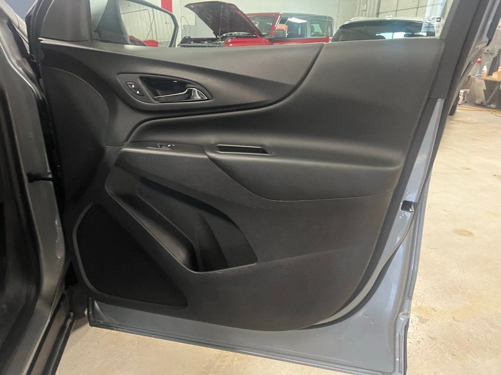 2024 Chevrolet Equinox LT - Photo 34