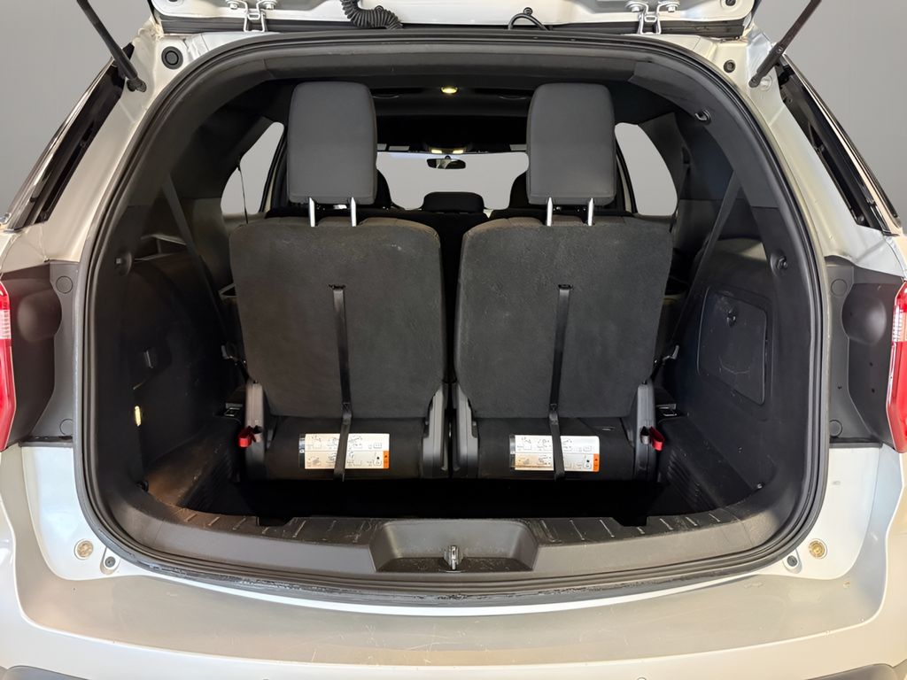 2017 Ford Explorer XLT - Photo 9