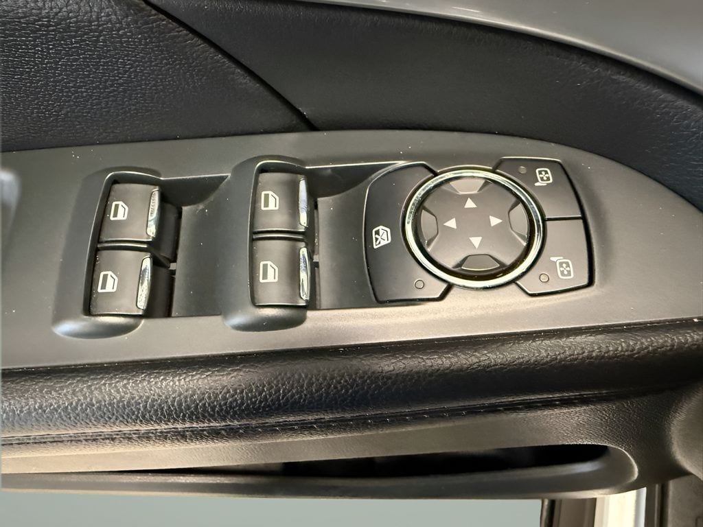 2017 Ford Explorer XLT - Photo 18
