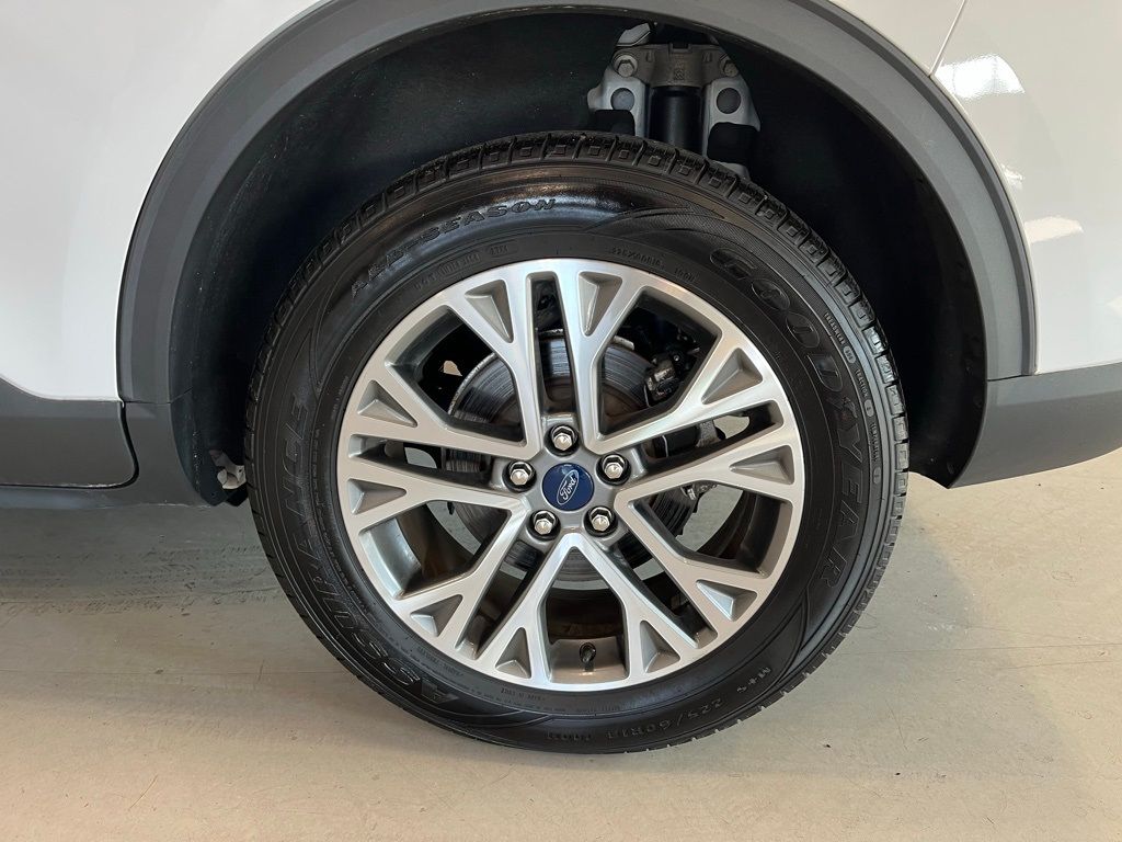 2022 Ford Escape SEL - Photo 16
