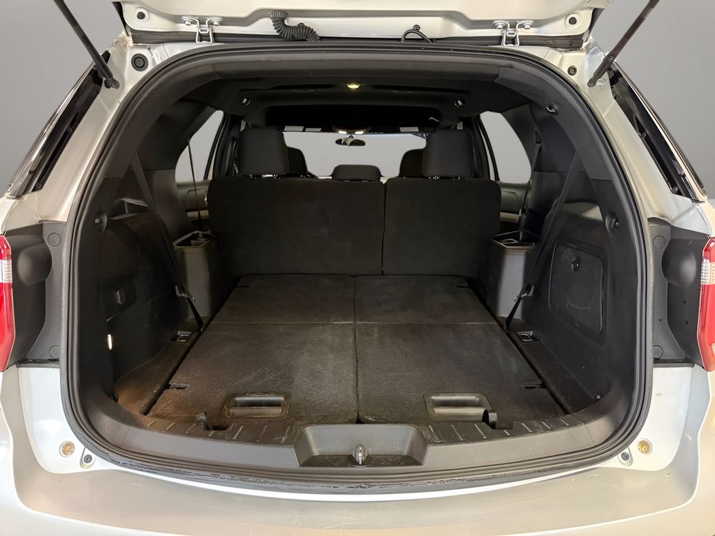 2017 Ford Explorer XLT - Photo 10