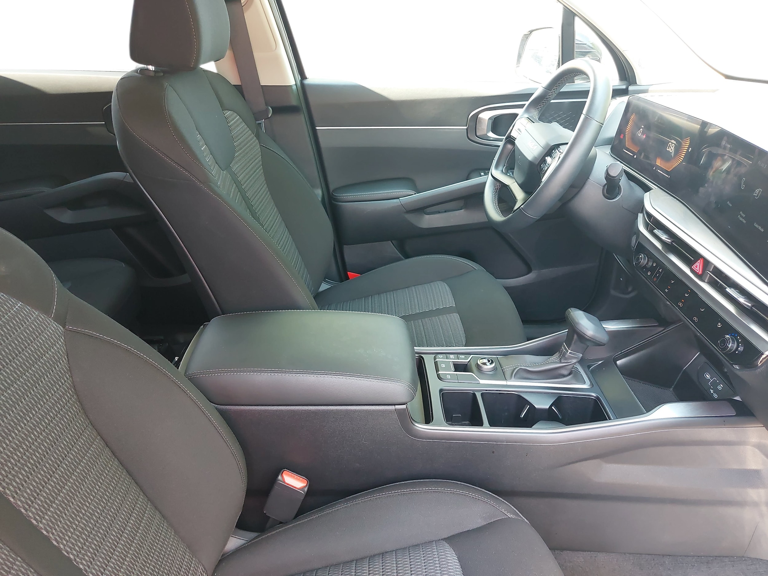 2026 Kia Sorento LX - Photo 9