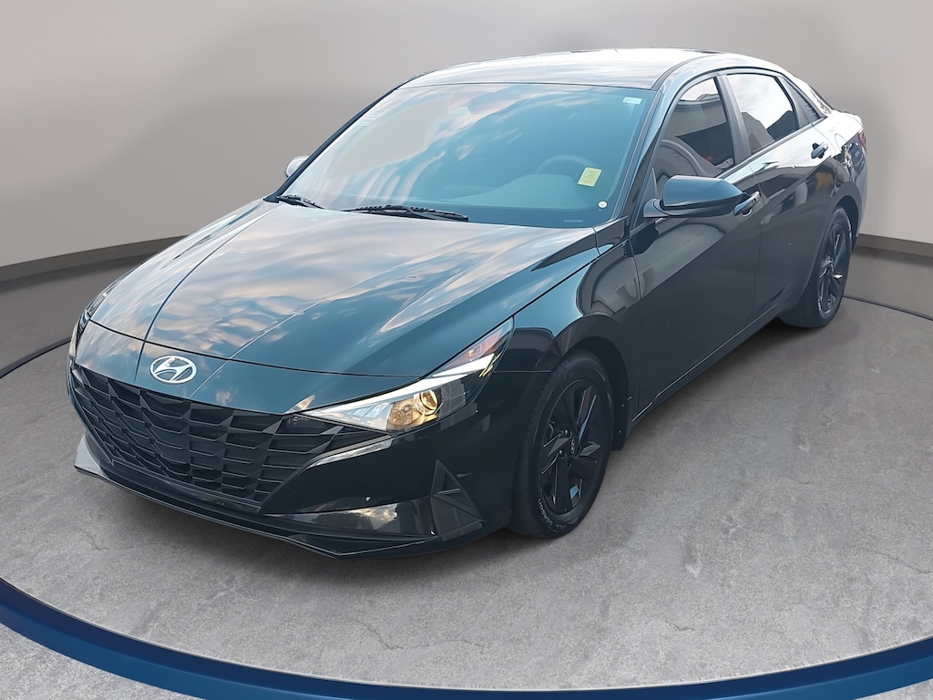 Used 2022 Hyundai Elantra SEL Sedan