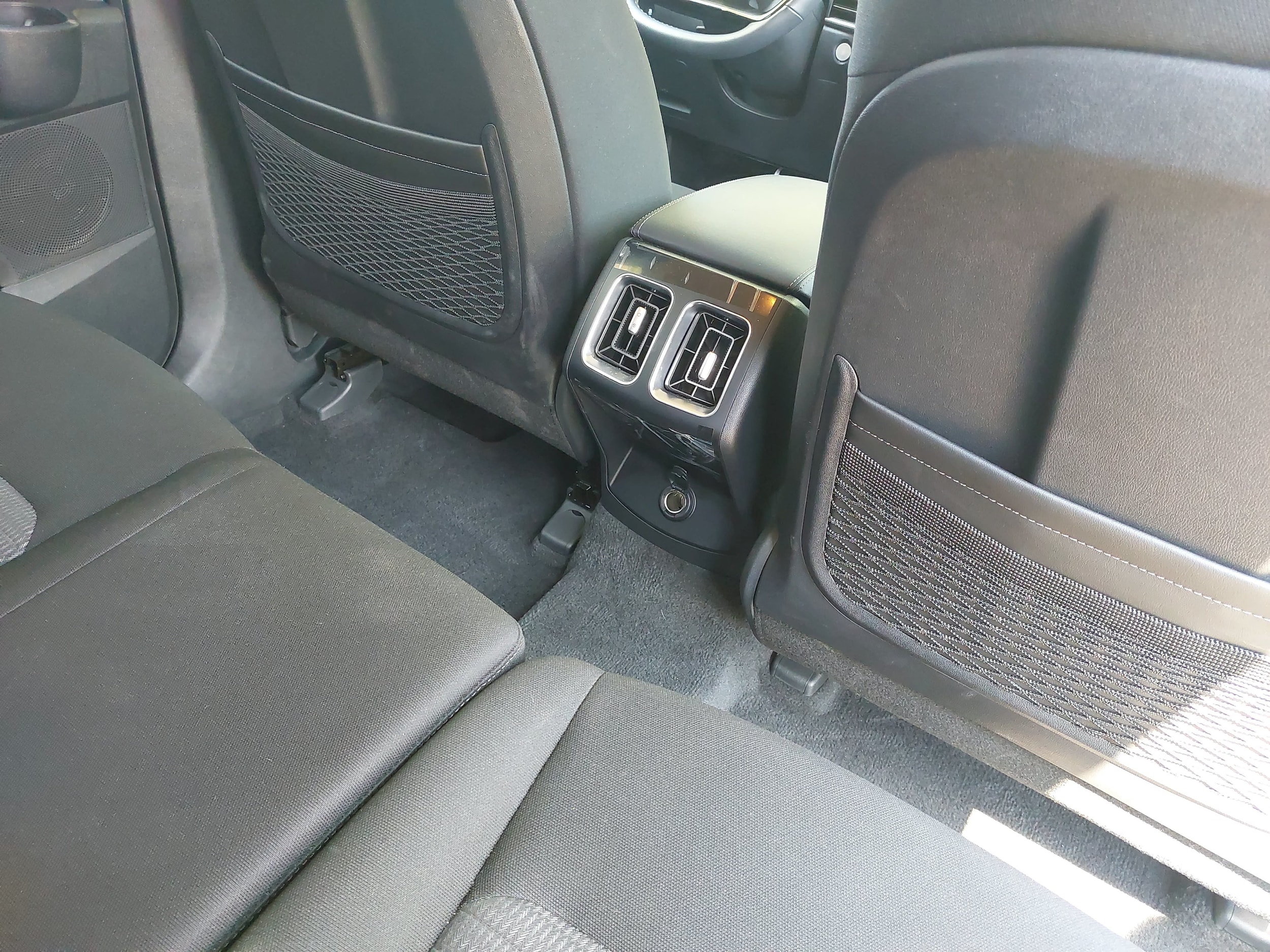 2026 Kia Sorento LX - Photo 11
