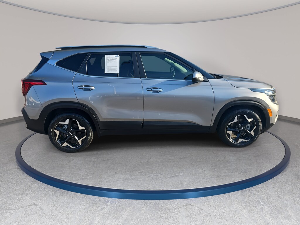 Used 2024 Kia Seltos EX SUV