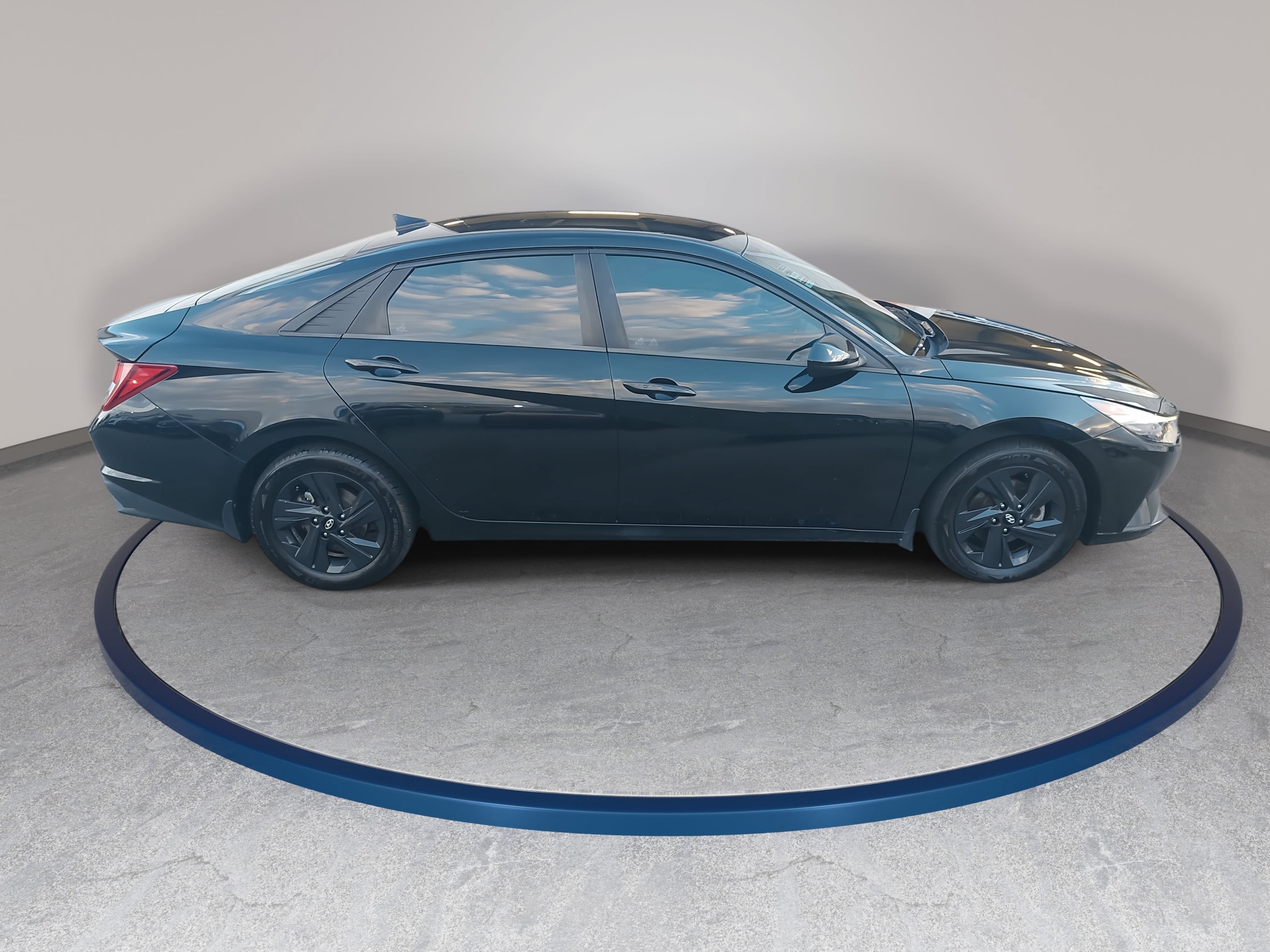 Used 2022 Hyundai Elantra SEL Sedan