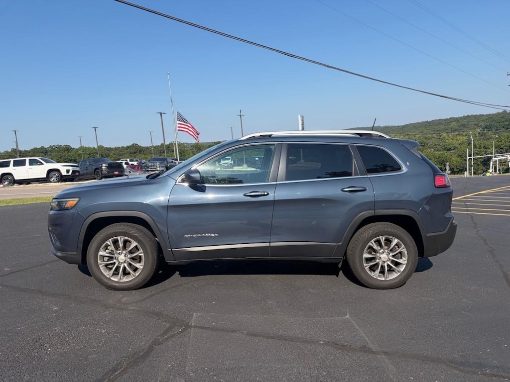 Used 2021 Jeep Cherokee Latitude Plus SUV