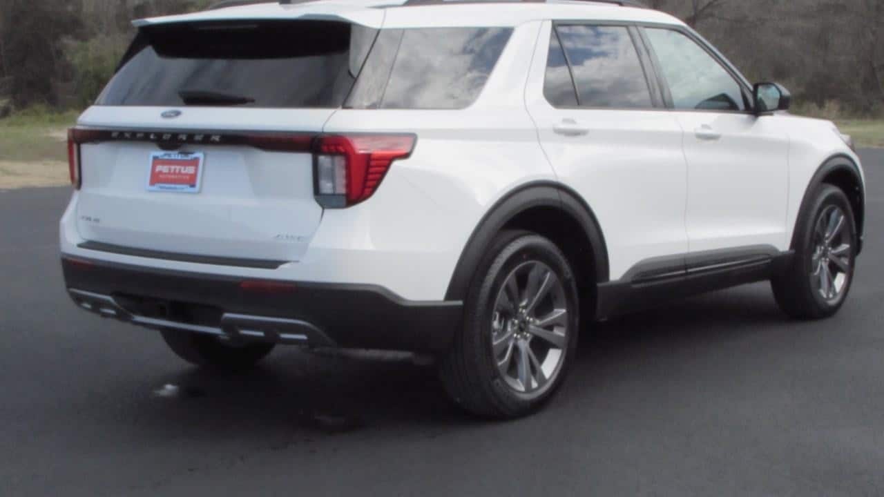 2026 Ford Explorer Active - Photo 6