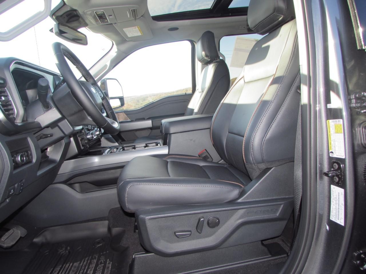 2026 Ford F-350 Super Duty Lariat - Photo 19