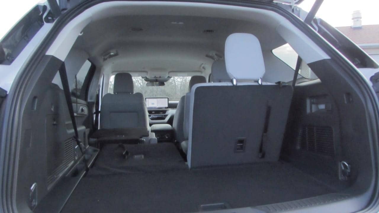 2026 Ford Explorer Active - Photo 17