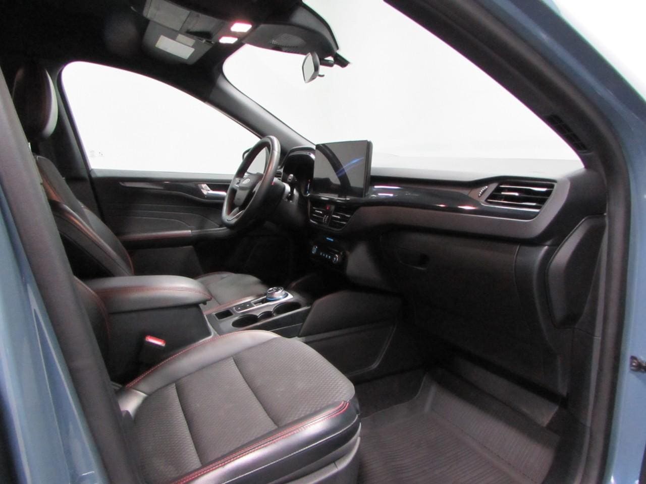2023 Ford Escape ST-Line - Photo 17