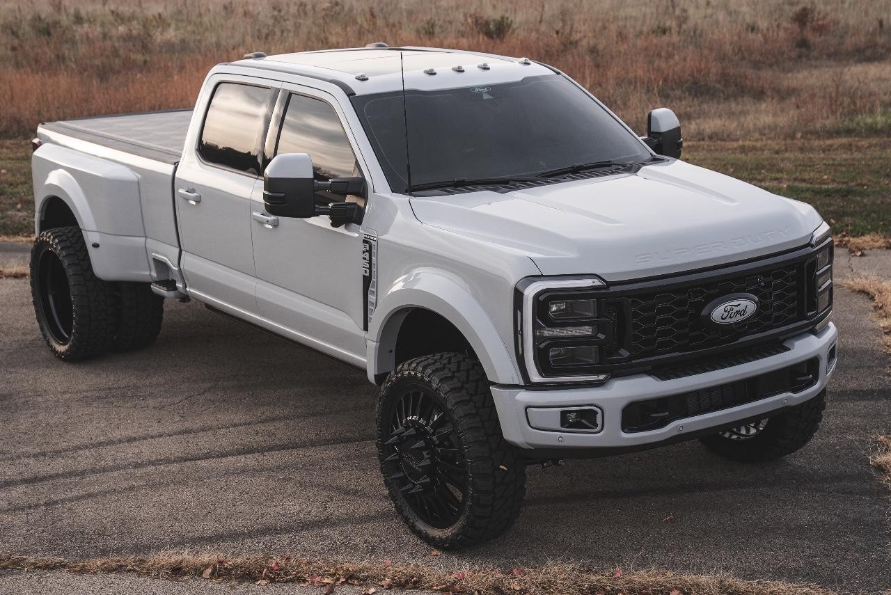 2026 Ford F-450 Super Duty Platinum - Photo 6