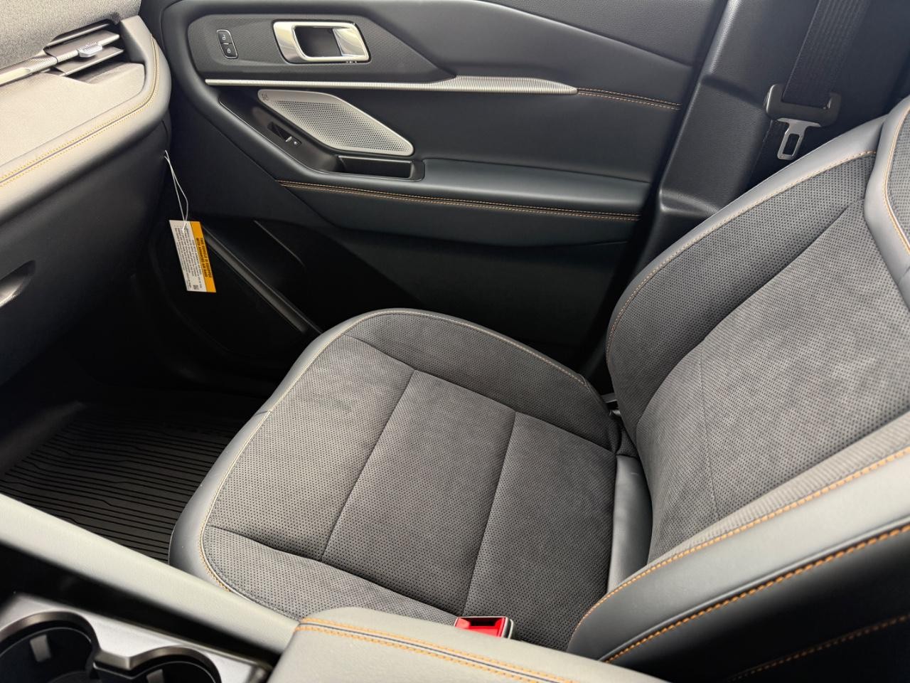 2026 Ford Explorer Tremor - Photo 18