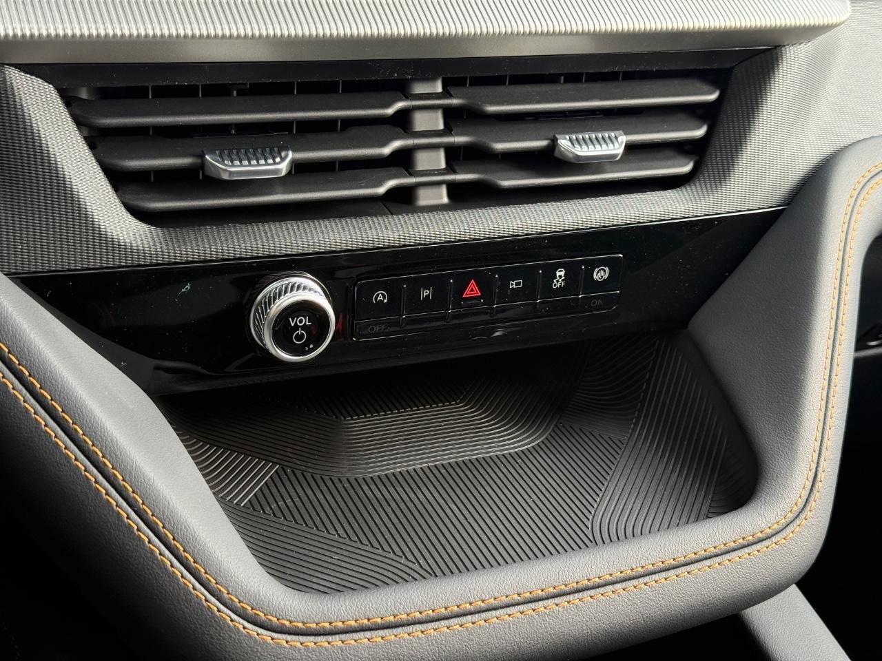2026 Ford Explorer Tremor - Photo 16