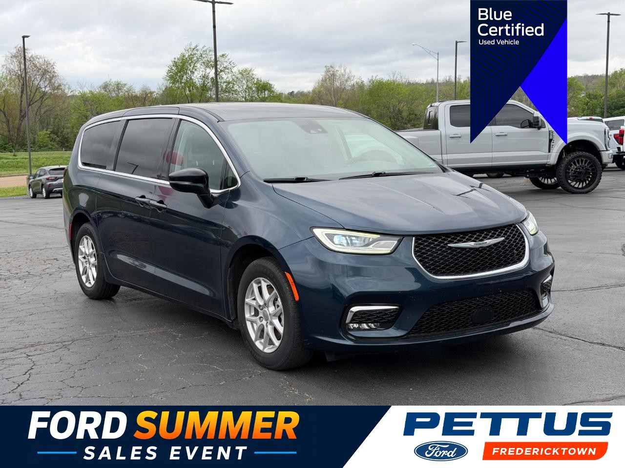 2024 Chrysler Pacifica Touring L