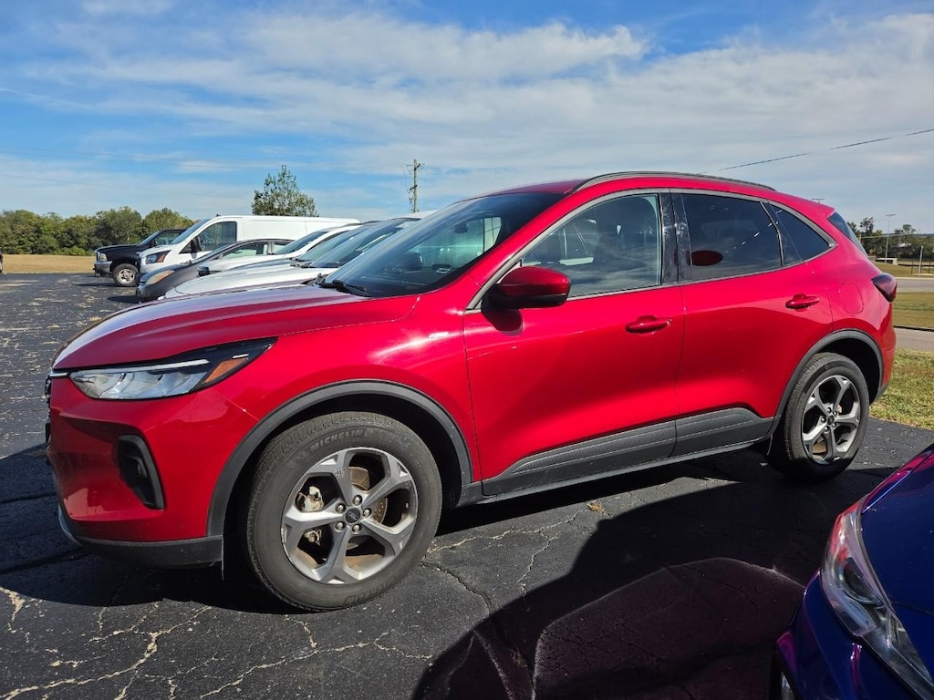 Used 2025 Ford Escape ST-Line Select SUV