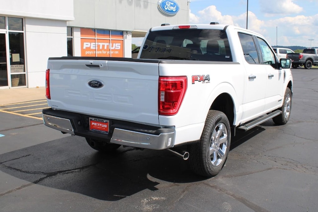 New 2022 Ford F-150 XLT Truck SuperCrew Cab