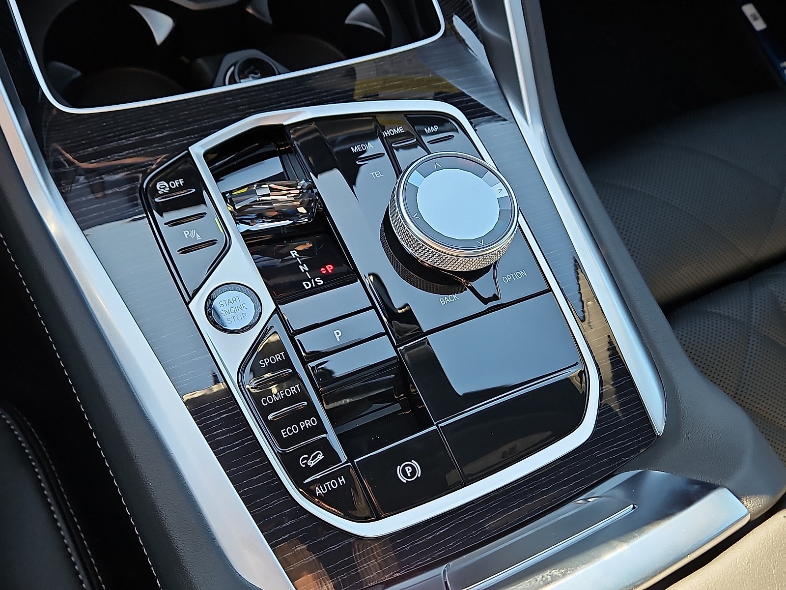 2026 BMW X6 M60i - Photo 16
