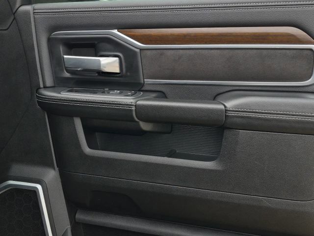 2022 RAM Ram 3500 Pickup Laramie - Photo 16