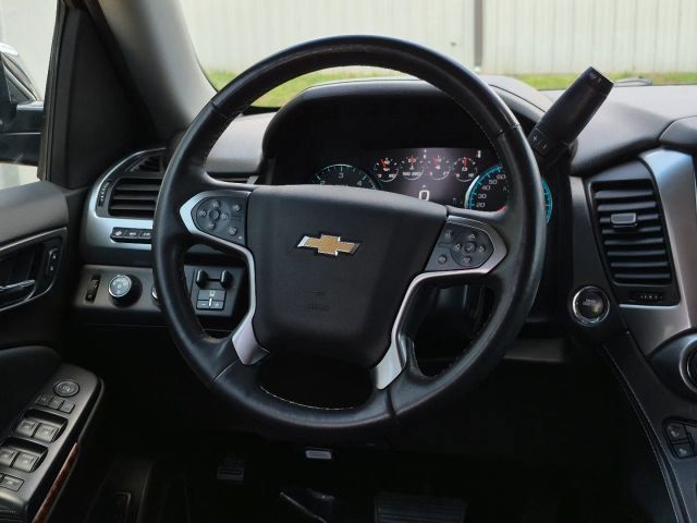 2017 Chevrolet Tahoe Premier - Photo 18