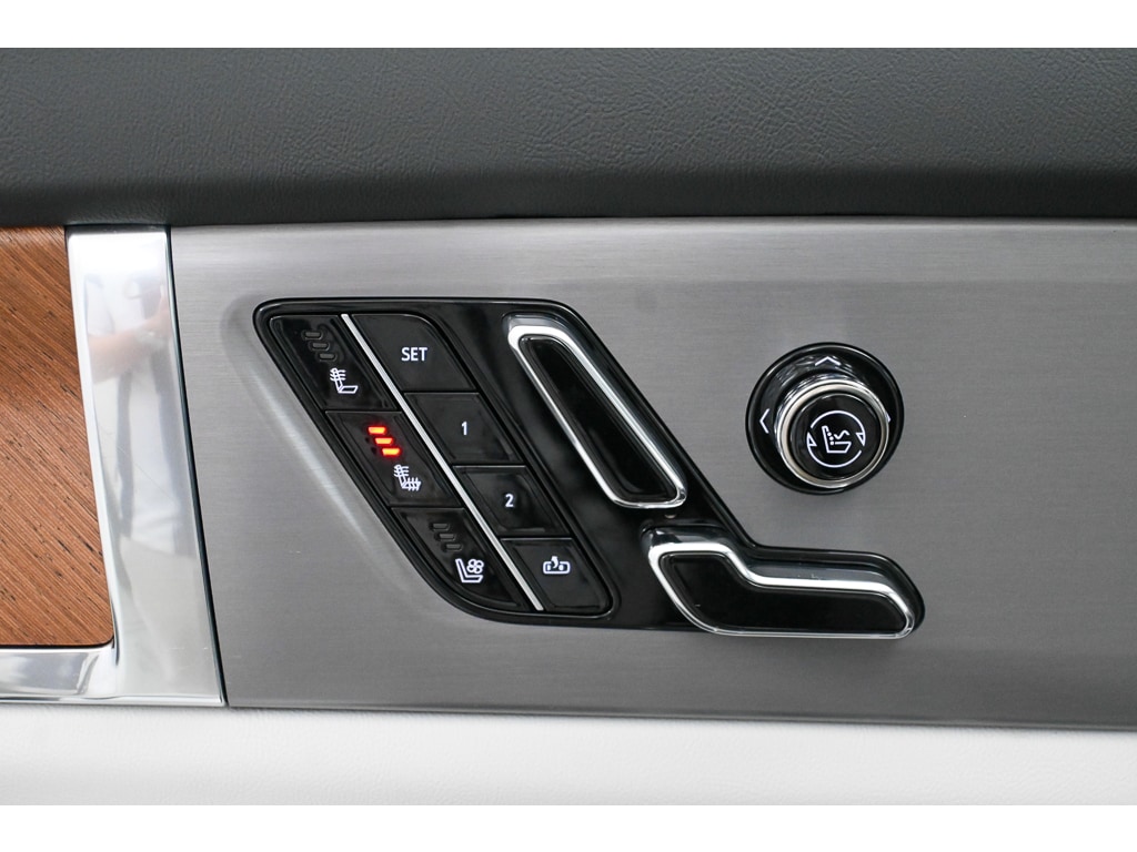 2027 Cadillac VISTIQ Sport - Photo 19
