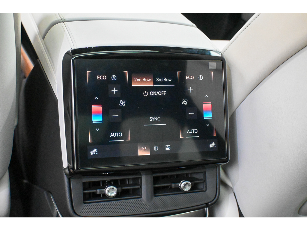 2027 Cadillac VISTIQ Sport - Photo 15