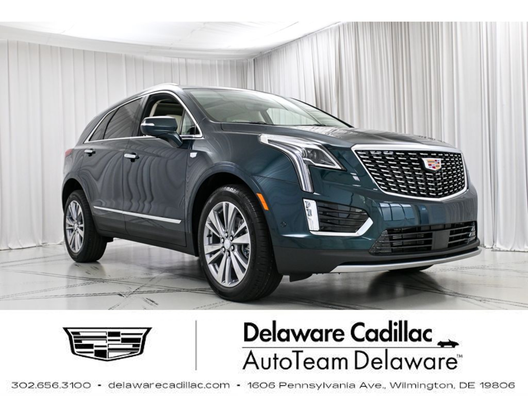 New 2026 CADILLAC XT5 Premium Luxury SUV
