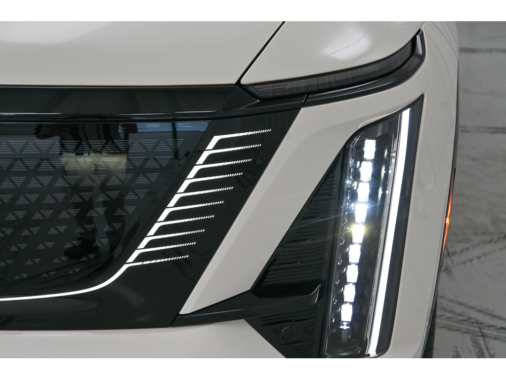 2027 Cadillac VISTIQ Sport - Photo 9