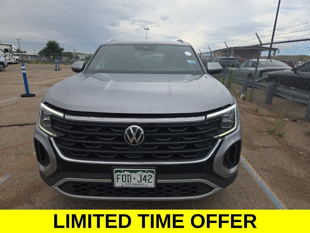 Used 2025 Volkswagen Atlas Cross Sport 2.0T SE w/Technology SUV