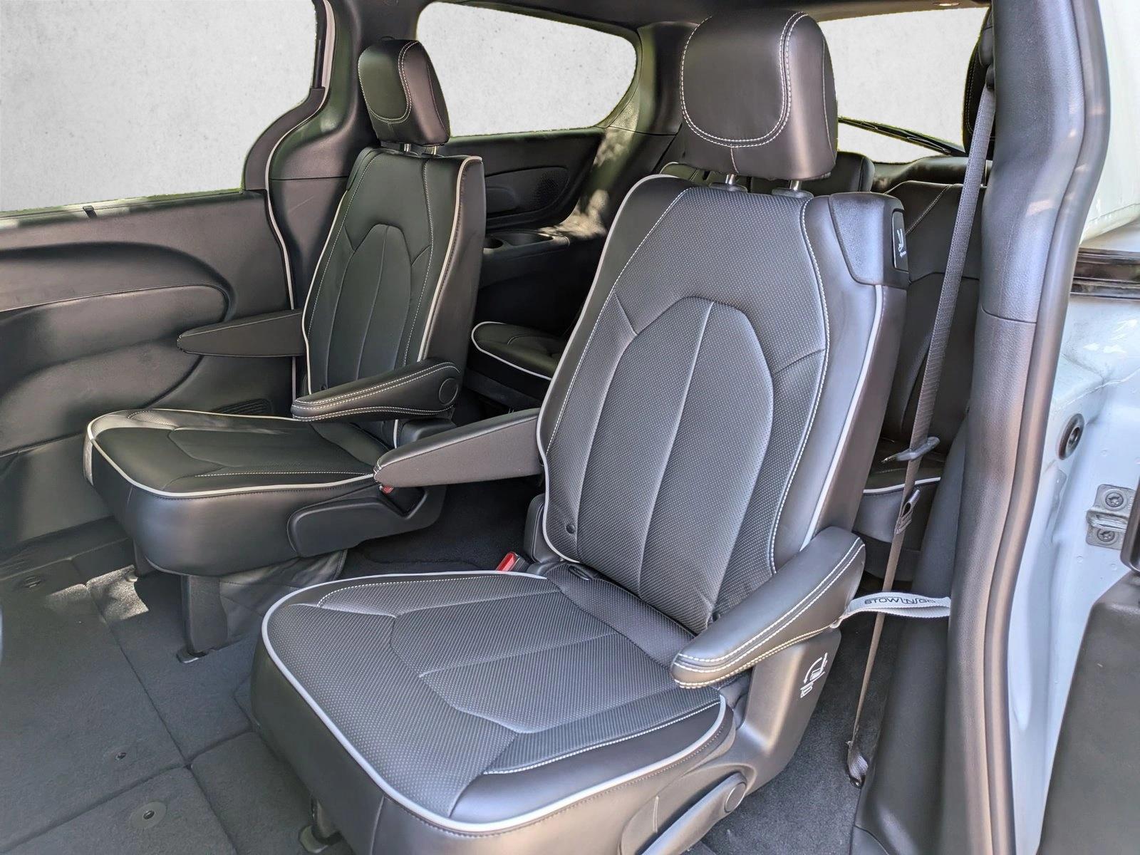 2026 Chrysler Pacifica Limited - Photo 17