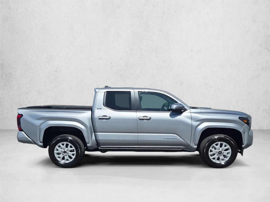 Used 2024 Toyota Tacoma SR5 Crew Cab Pickup