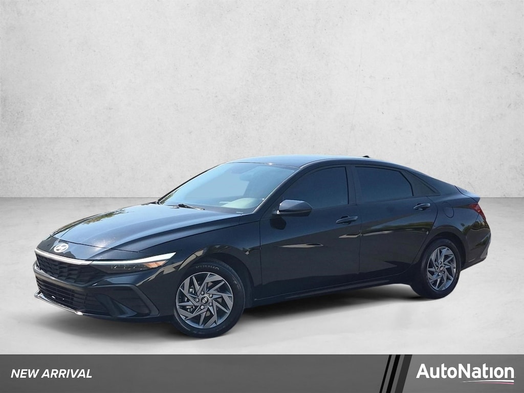 Used 2024 Hyundai Elantra Hybrid Blue 4dr Car