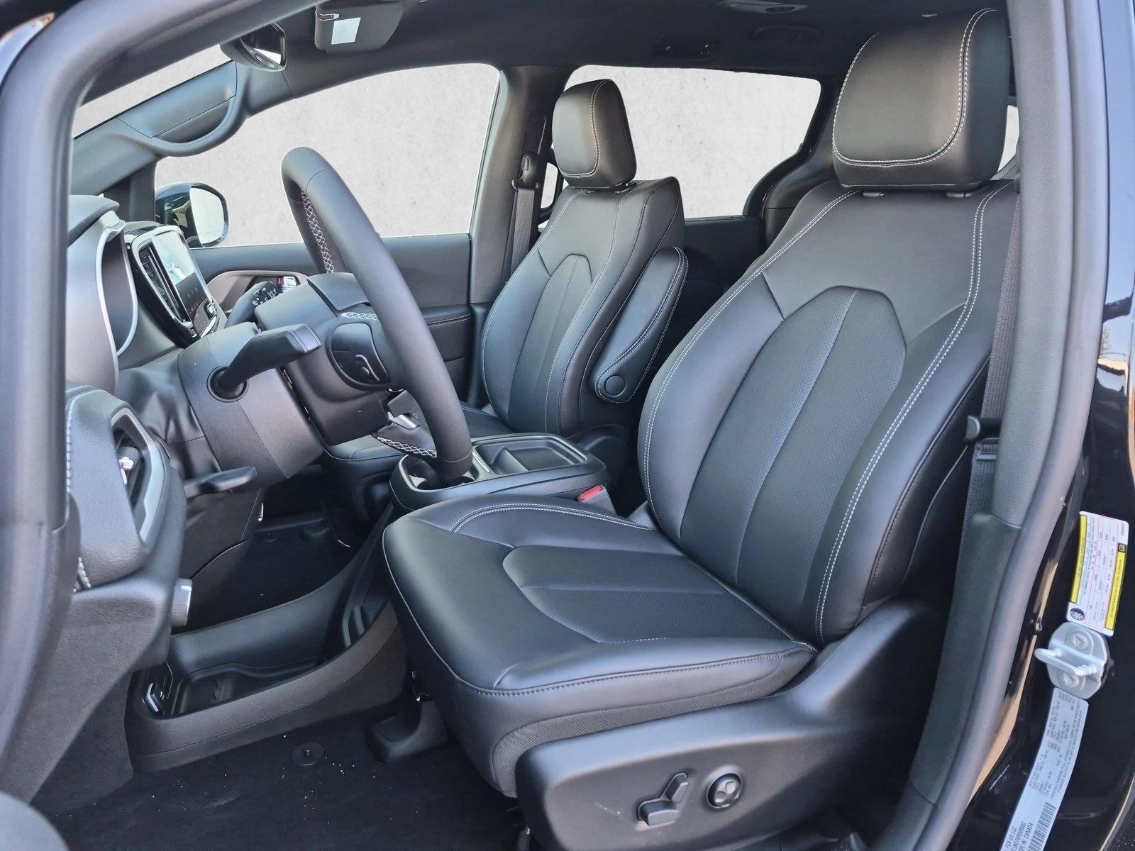 New 2027 Chrysler Pacifica Select Van Passenger Van