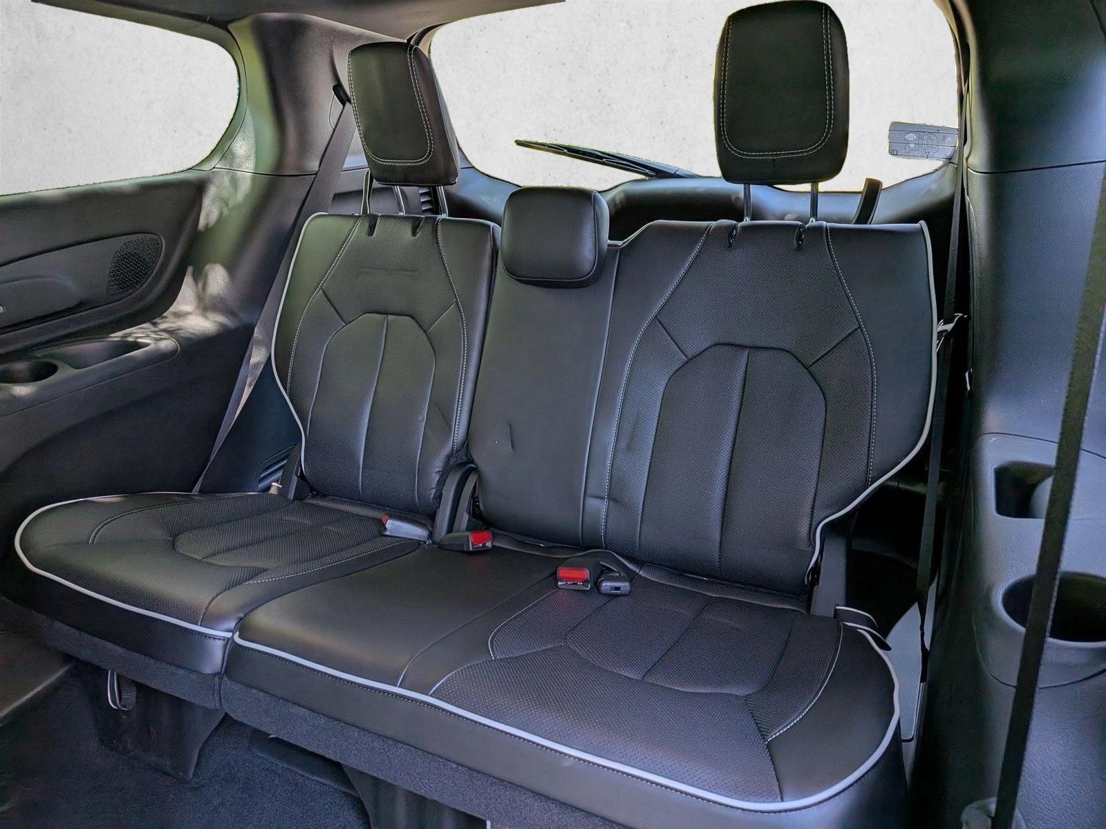 2026 Chrysler Pacifica Limited - Photo 18