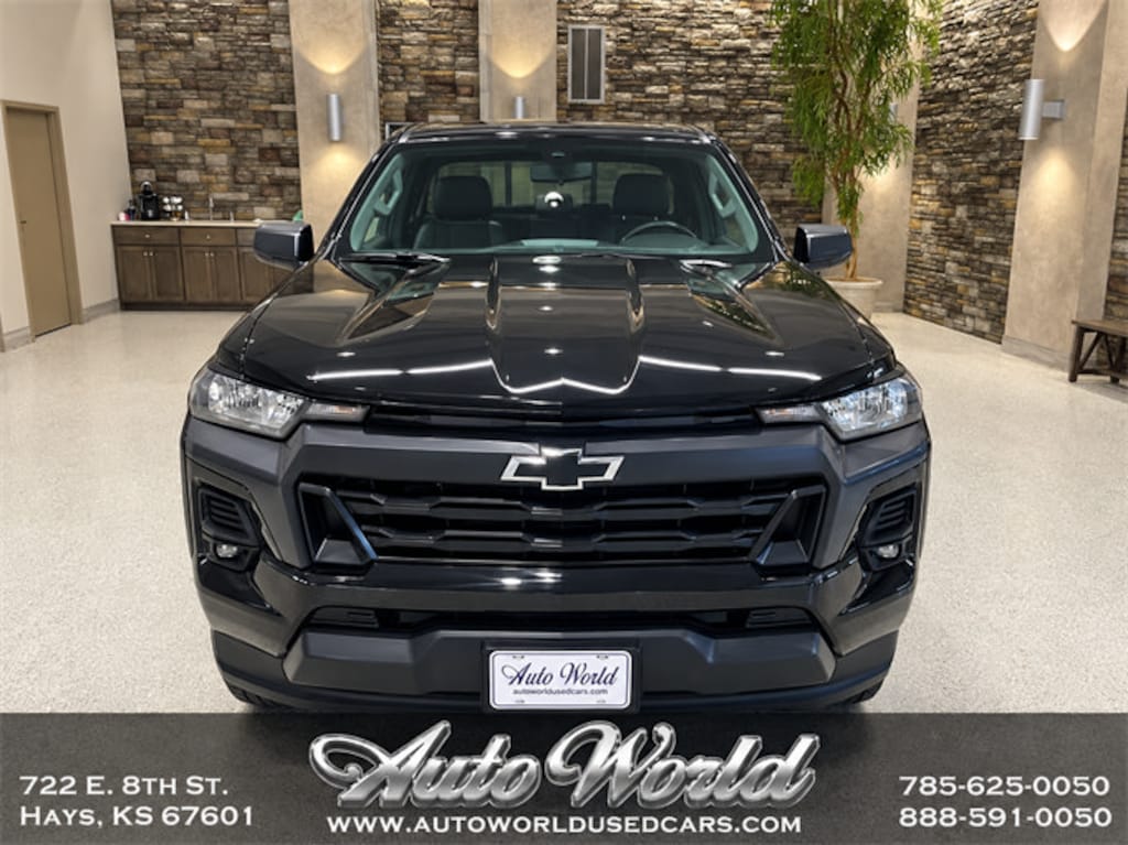 Used 2024 Chevrolet Colorado LT Truck Crew Cab