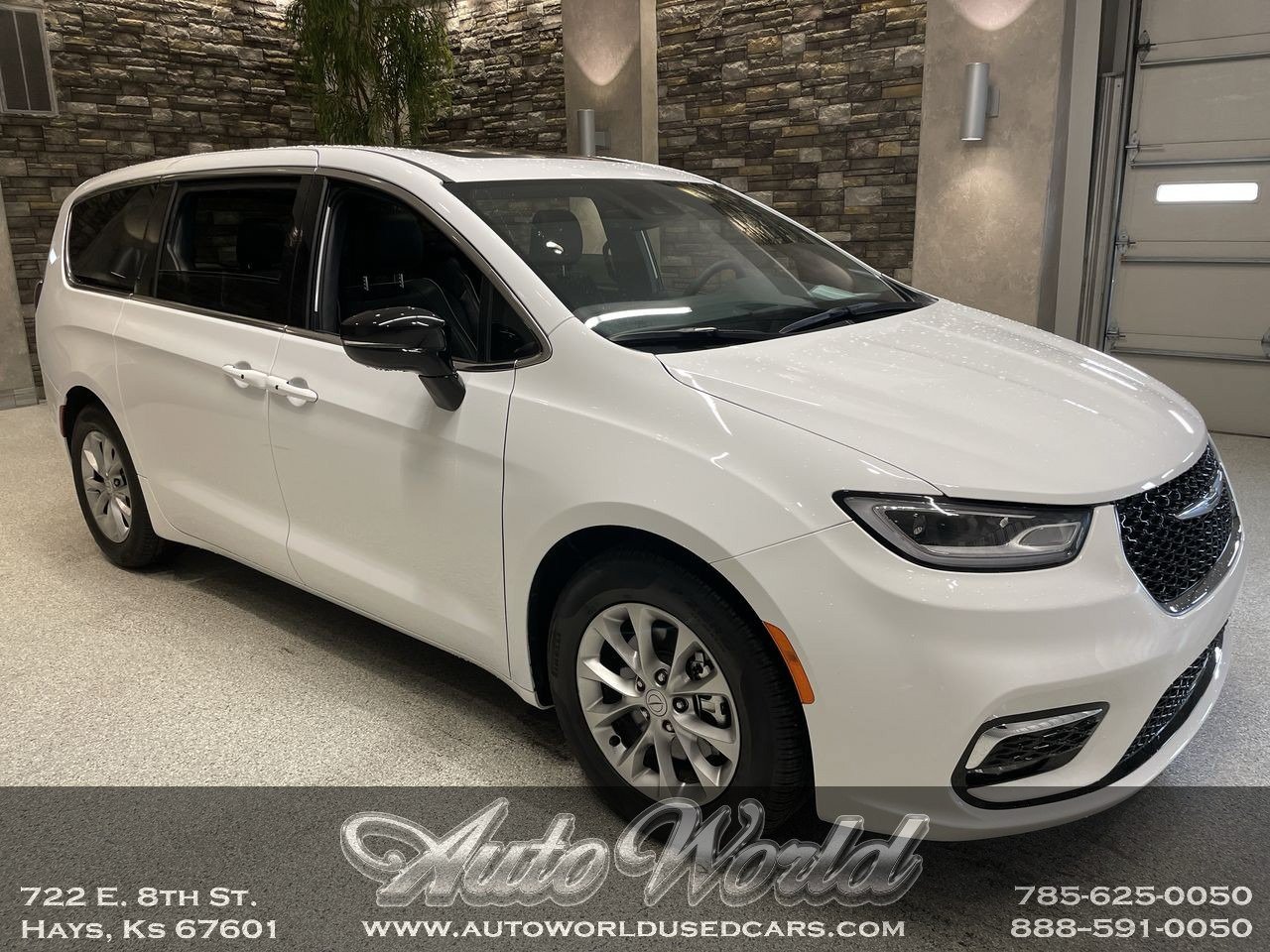 2026 Chrysler Pacifica