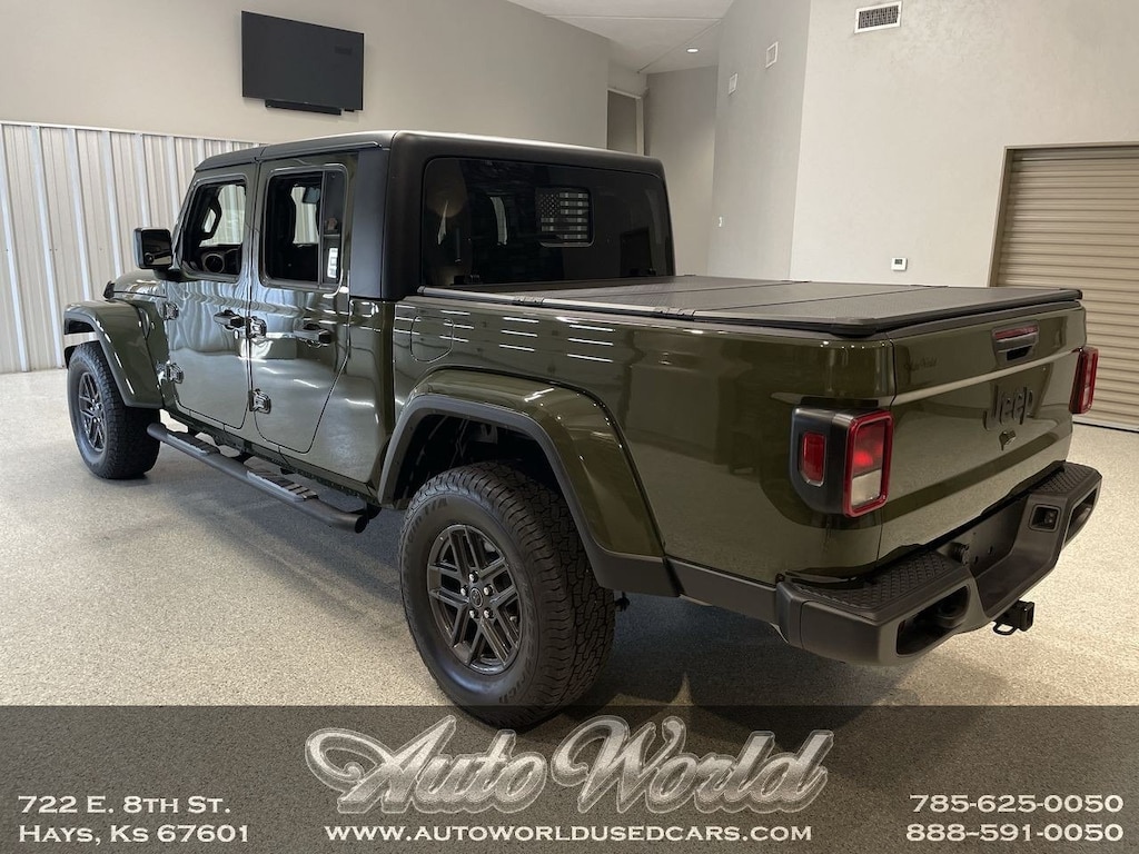 Used 2024 Jeep Gladiator Sport Truck Crew Cab