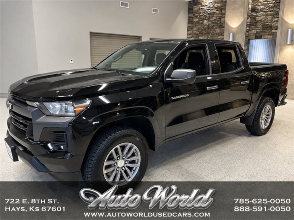 Used 2024 Chevrolet Colorado LT Truck Crew Cab