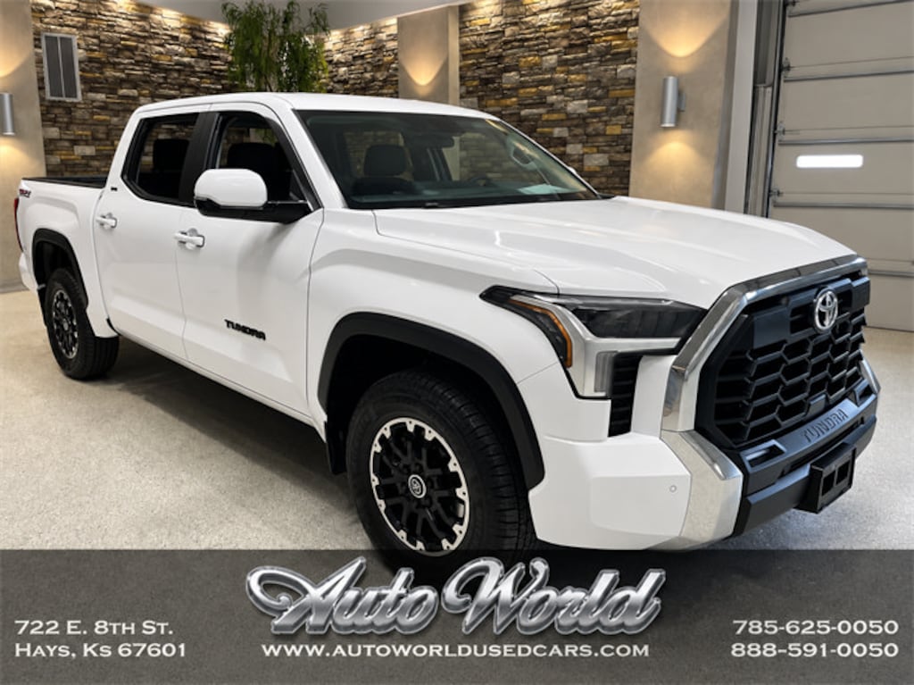 Used 2024 Toyota Tundra 4WD SR5 SR5 CrewMax 5.5 Bed