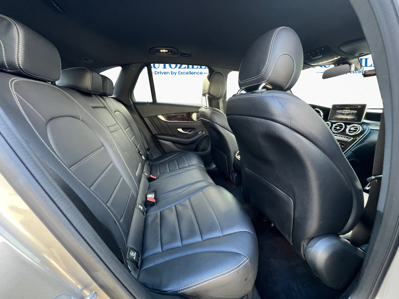 2019 Mercedes-Benz GLC GLC300 - Photo 12