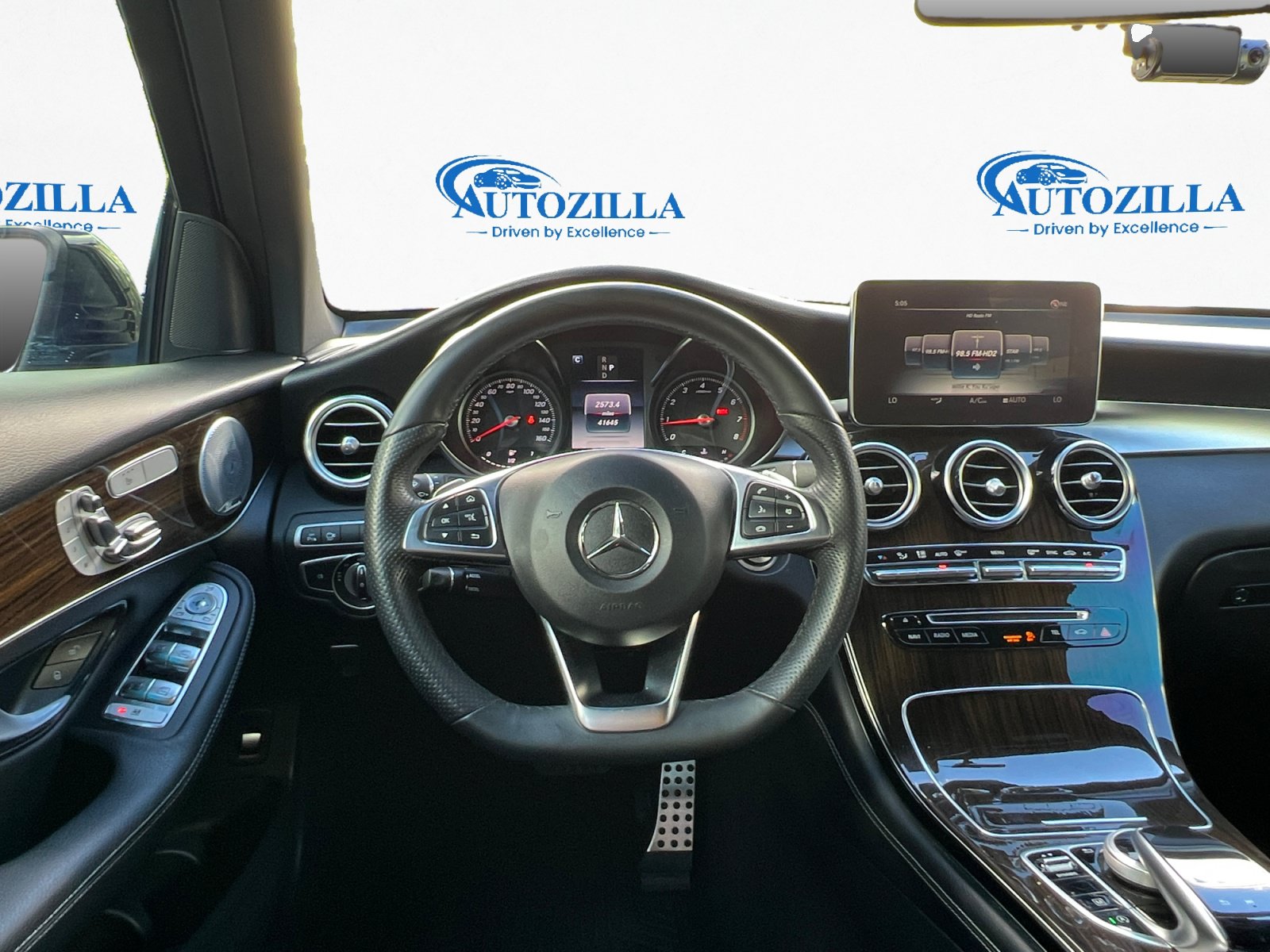 2019 Mercedes-Benz GLC GLC300 - Photo 9