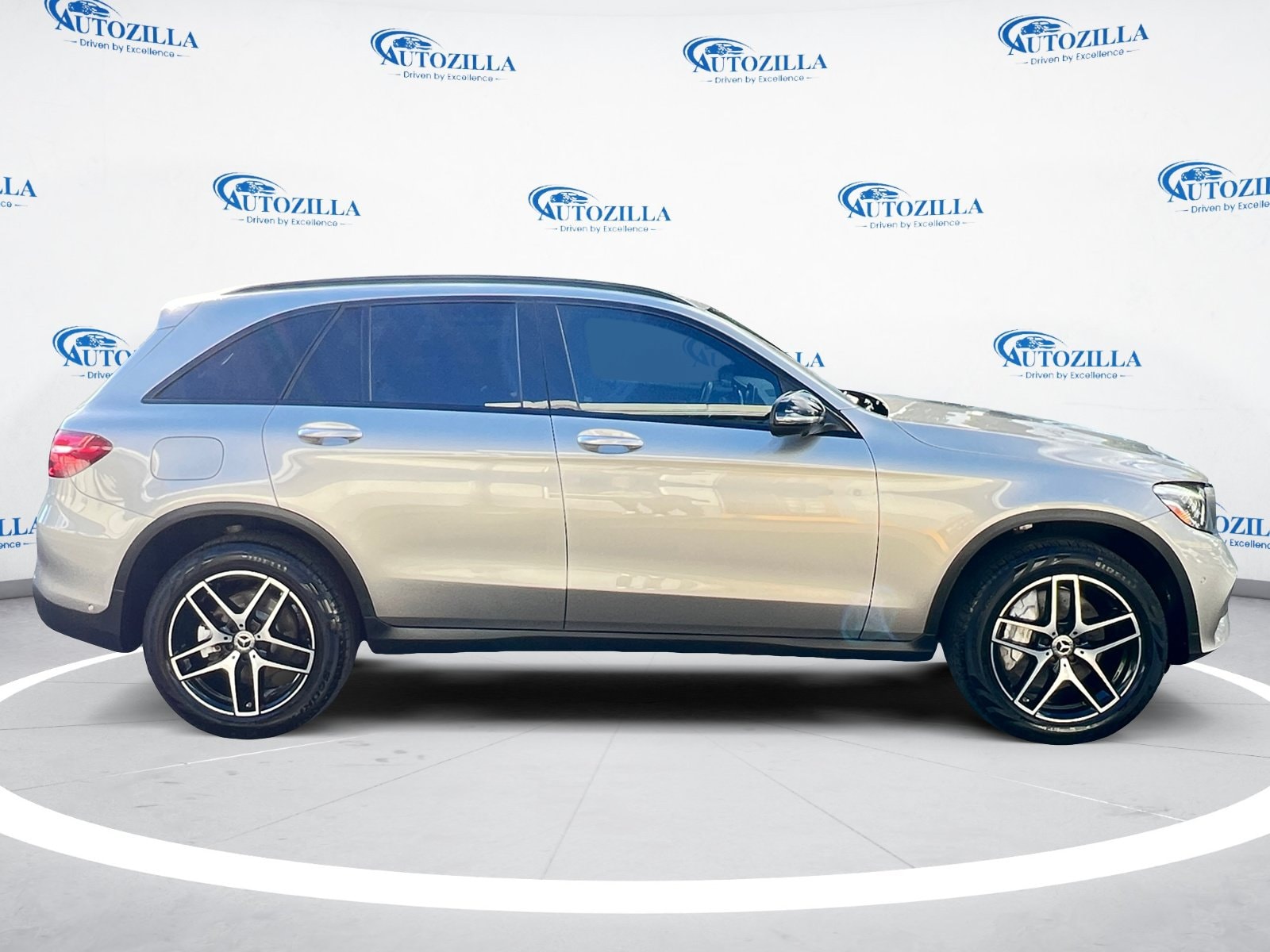 2019 Mercedes-Benz GLC GLC300 - Photo 6